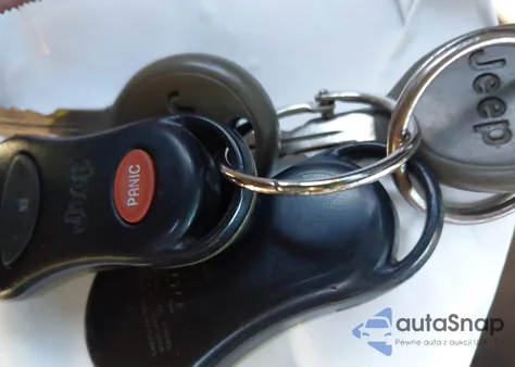 2004 Jeep Grand Cherokee Laredo из США, поврежденный, VIN 1J4GW48SX4C275075